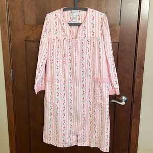 Vintage Bobbie Brooks Zip Front Flannel Robe